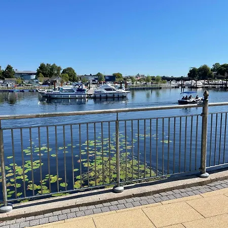 Five Bedroom Waterfront House Casa vacanze Carrick on Shannon